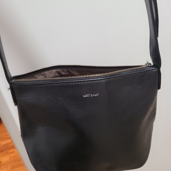 Matt & Nat purse - Picture 2 of 7